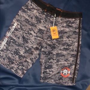 American Fighter size 32